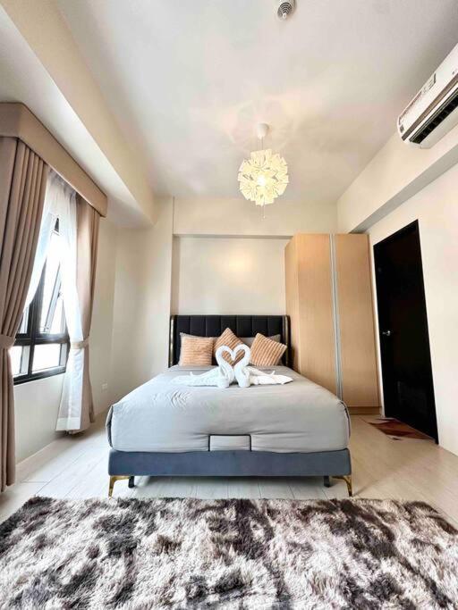 Airport Naia Terminal 3 Insane Interior Apartman Manila Kültér fotó